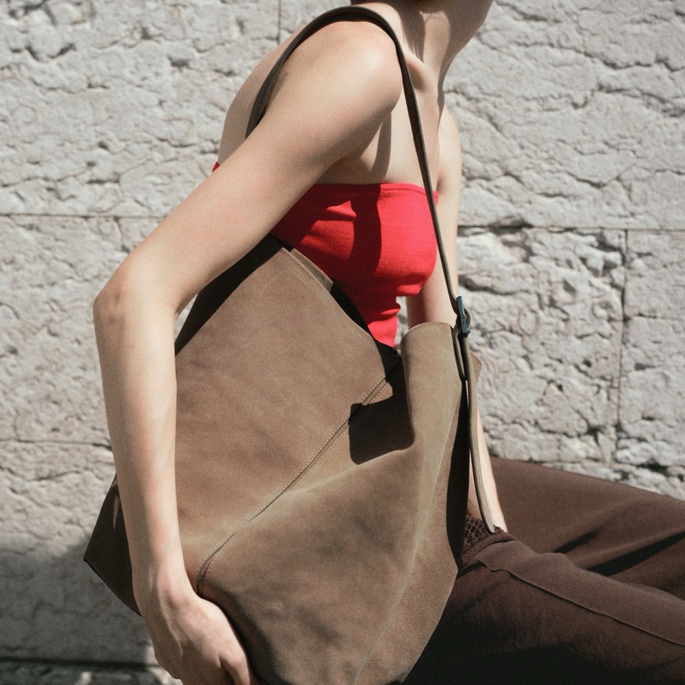 Mango Leather bucket bag